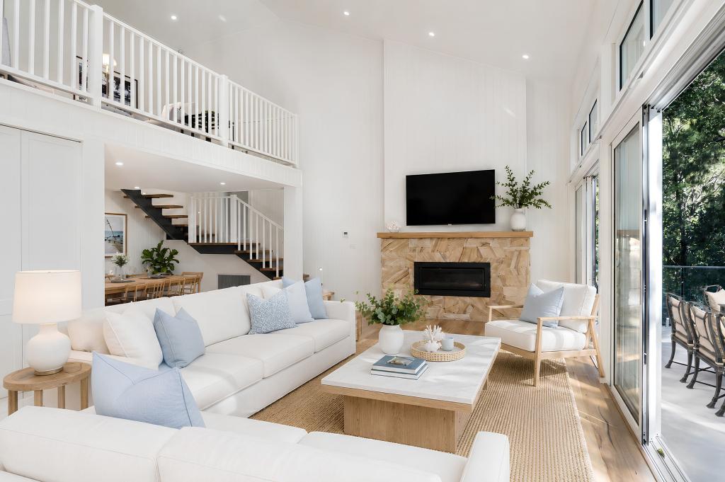 143 Mccarrs Creek Rd, Church Point, NSW 2105