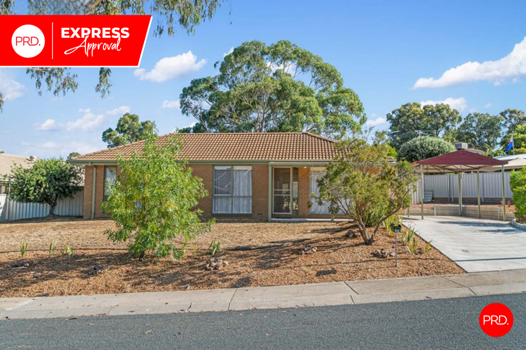 11 Spencer Dr, Kangaroo Flat, VIC 3555