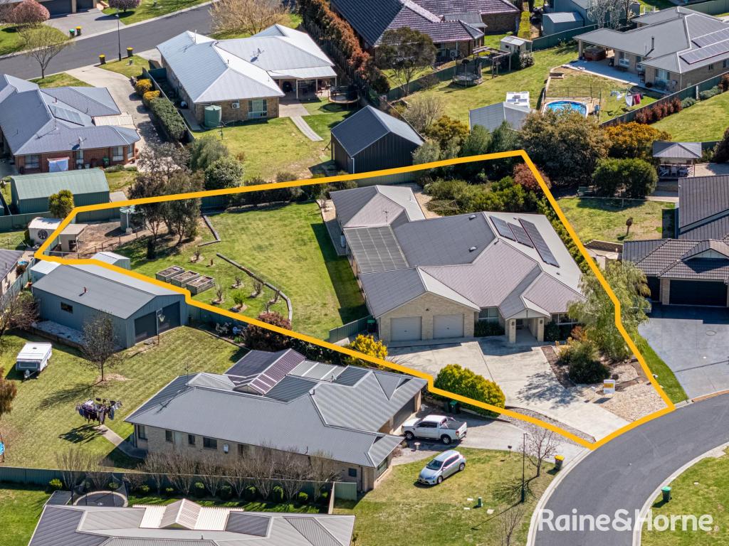 9 Colonial Cct, Kelso, NSW 2795