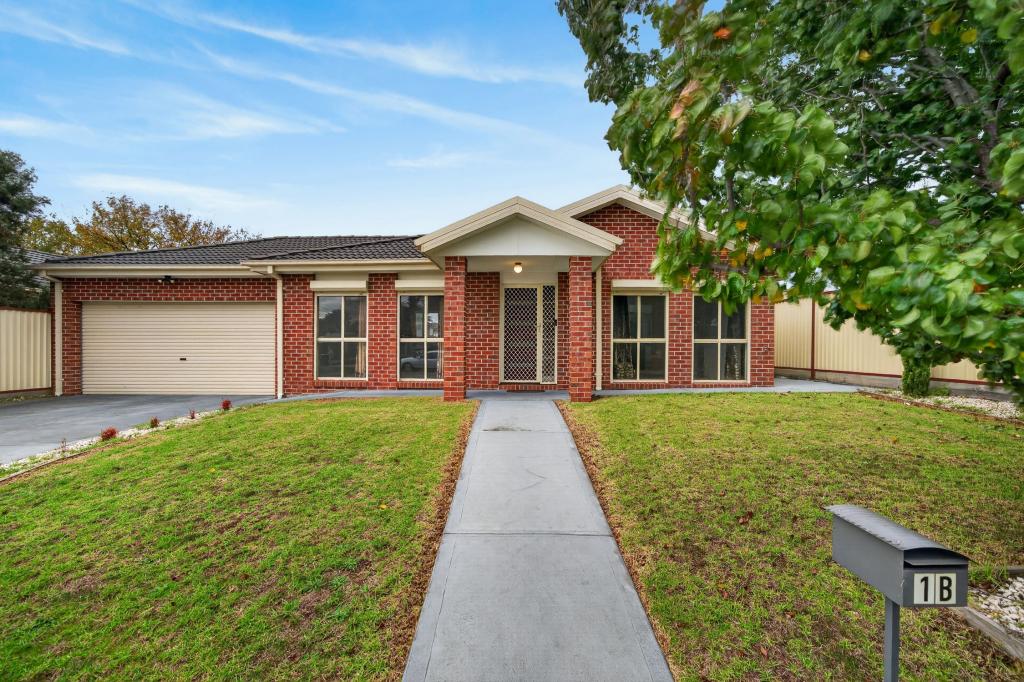 1b Caron Cl, Hallam, VIC 3803