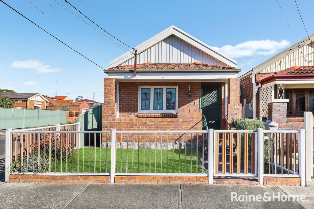 101 GROVE ST, EARLWOOD, NSW 2206