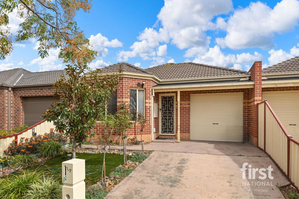 1/7 Finchley Park Cres, Tarneit, VIC 3029