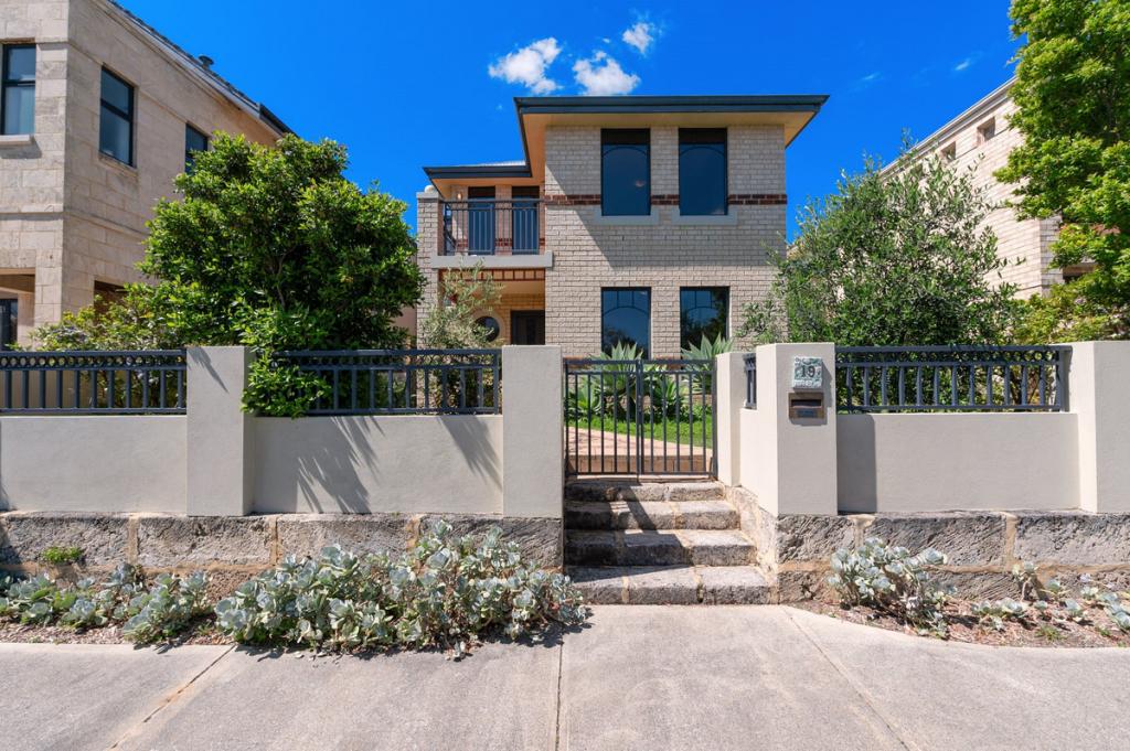 19 TRANBY RD, MAYLANDS, WA 6051