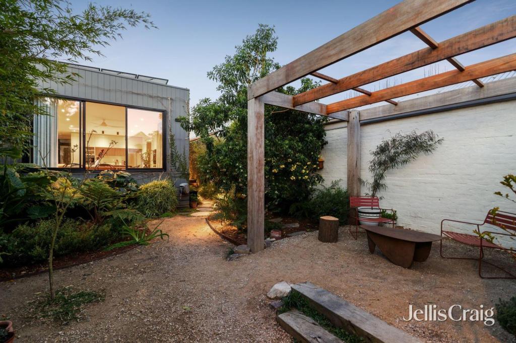 27 Shaftesbury Pde, Thornbury, VIC 3071