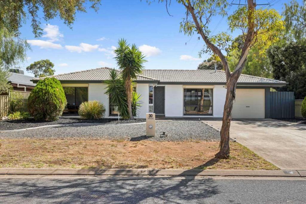 30 Wakeling Cres, Parafield Gardens, SA 5107