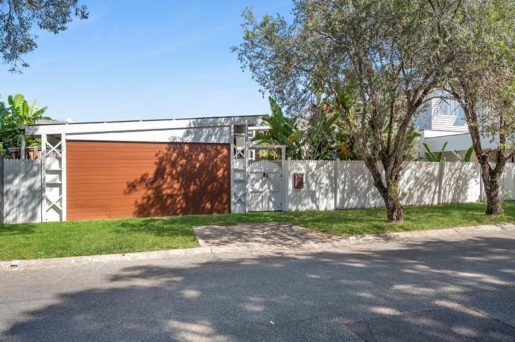 12 Joy Ave, Burleigh Waters, QLD 4220