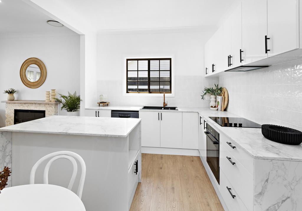 7 Chapman St, Unanderra, NSW 2526