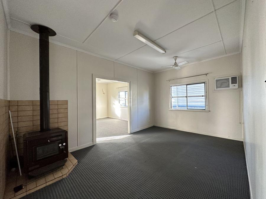 6 Scott St, Goodna, QLD 4300