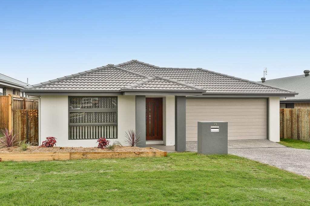 18 Parkview Dr, Glenvale, QLD 4350