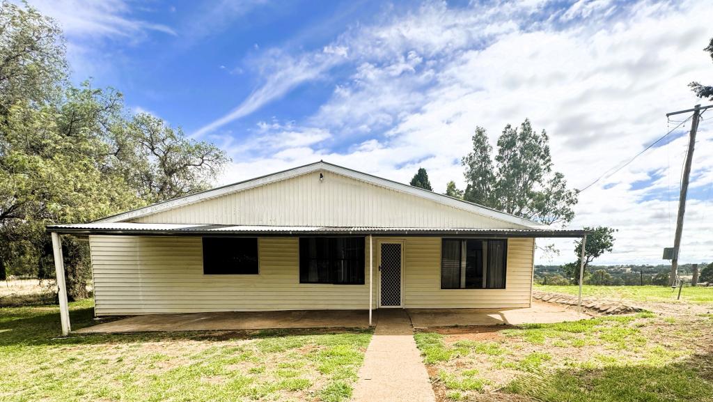 71 Normans Rd, Young, NSW 2594