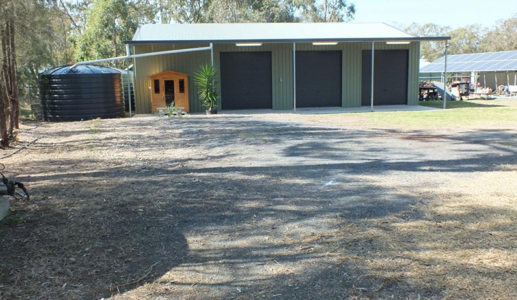 41 Lester St, Pratten, QLD 4370