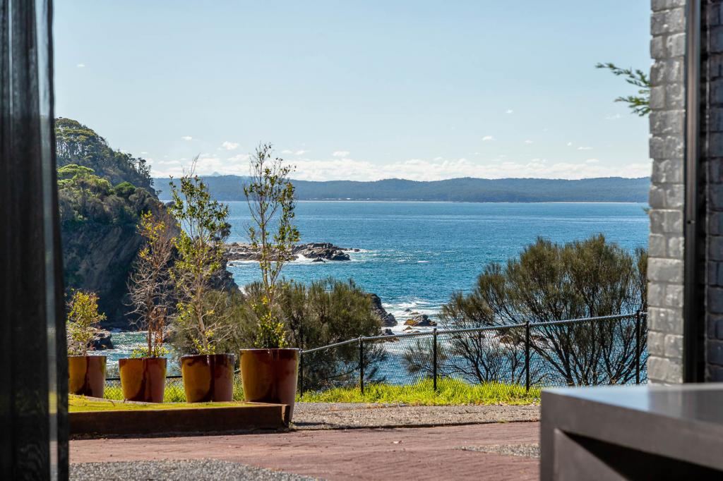 94 Yugura St, Malua Bay, NSW 2536
