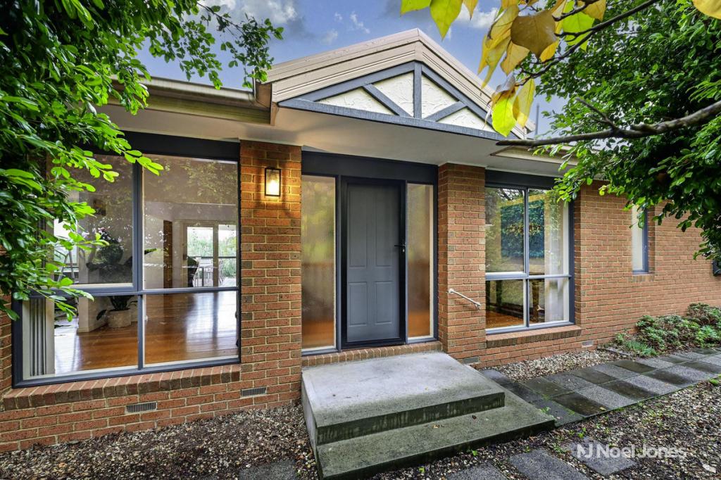 10 Azalea Ct, Croydon North, VIC 3136