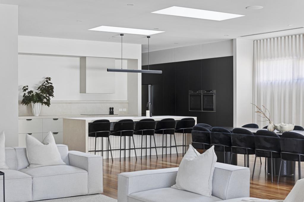 17 LEVER AVE, BLAIRGOWRIE, VIC 3942