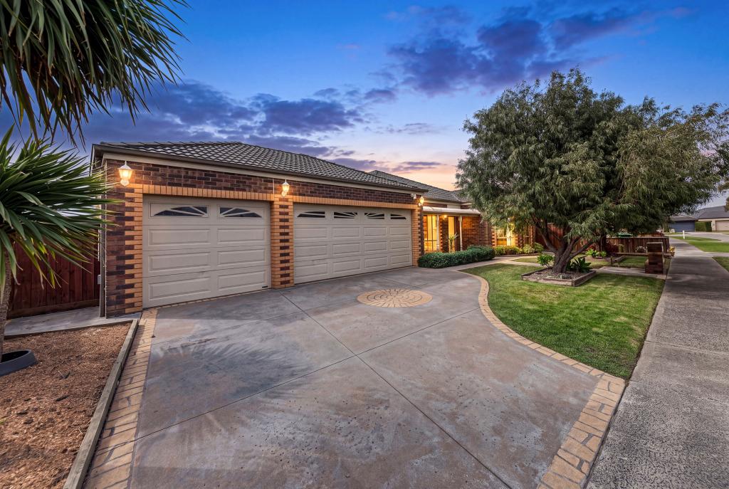 8 Riddell Gr, Pakenham, VIC 3810