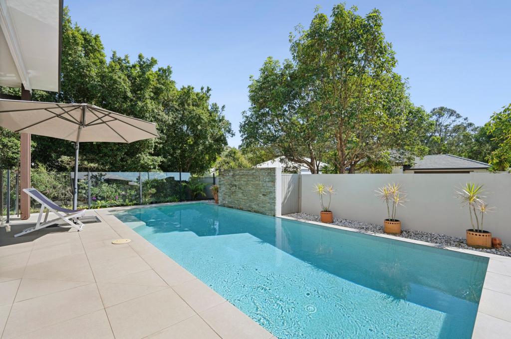 4 LIMOSA CCT, NOOSAVILLE, QLD 4566