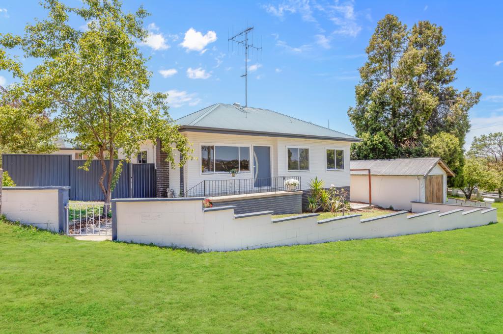 23 Macquarie St, West Bathurst, NSW 2795