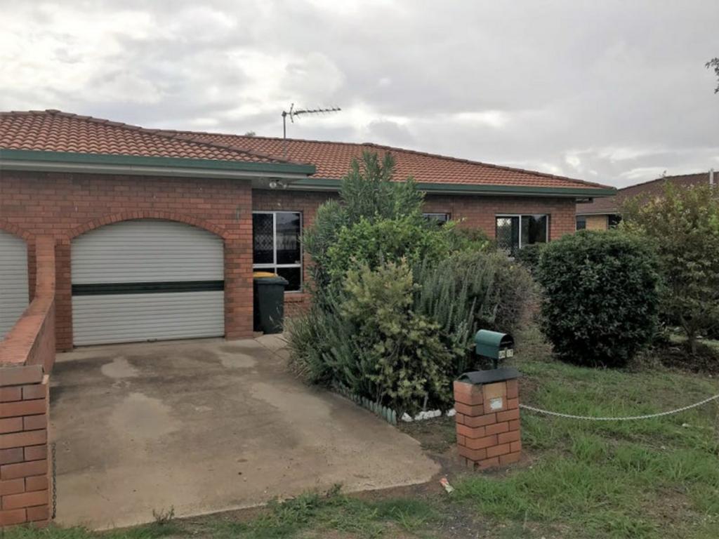 1/2 Hawthorne St, Warwick, QLD 4370