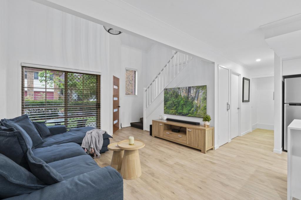17/1a Alison Rd, Carrara, QLD 4211