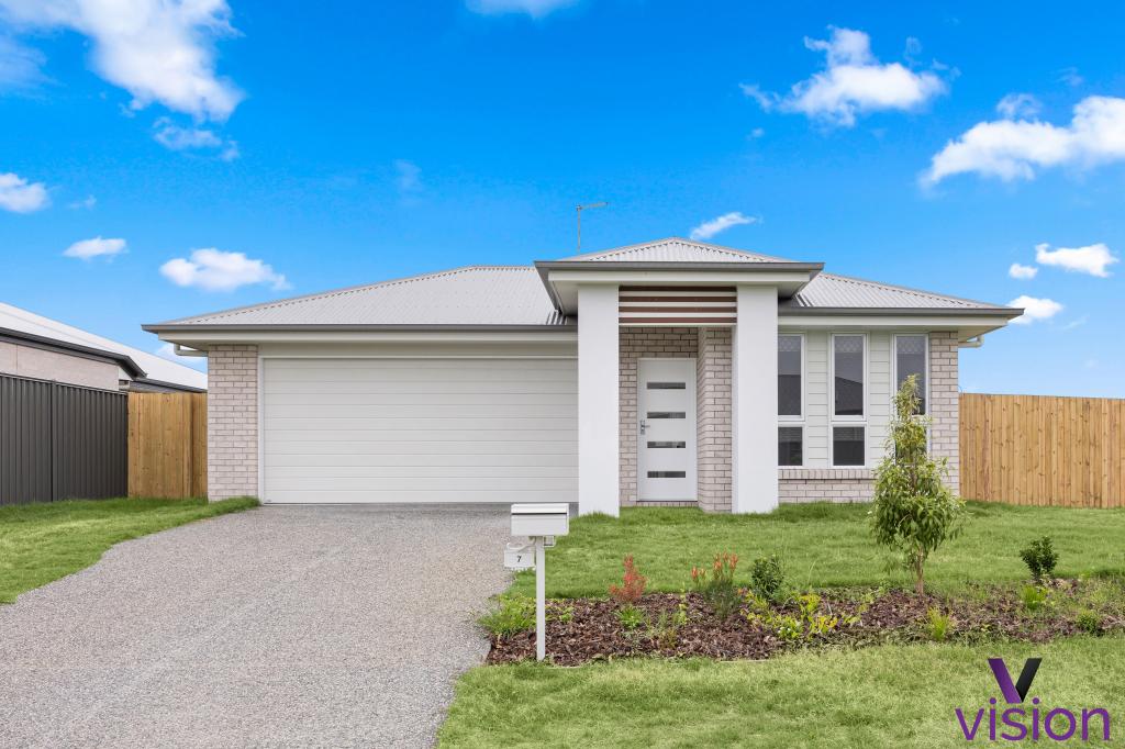 7 Frederick Cct, Eli Waters, QLD 4655