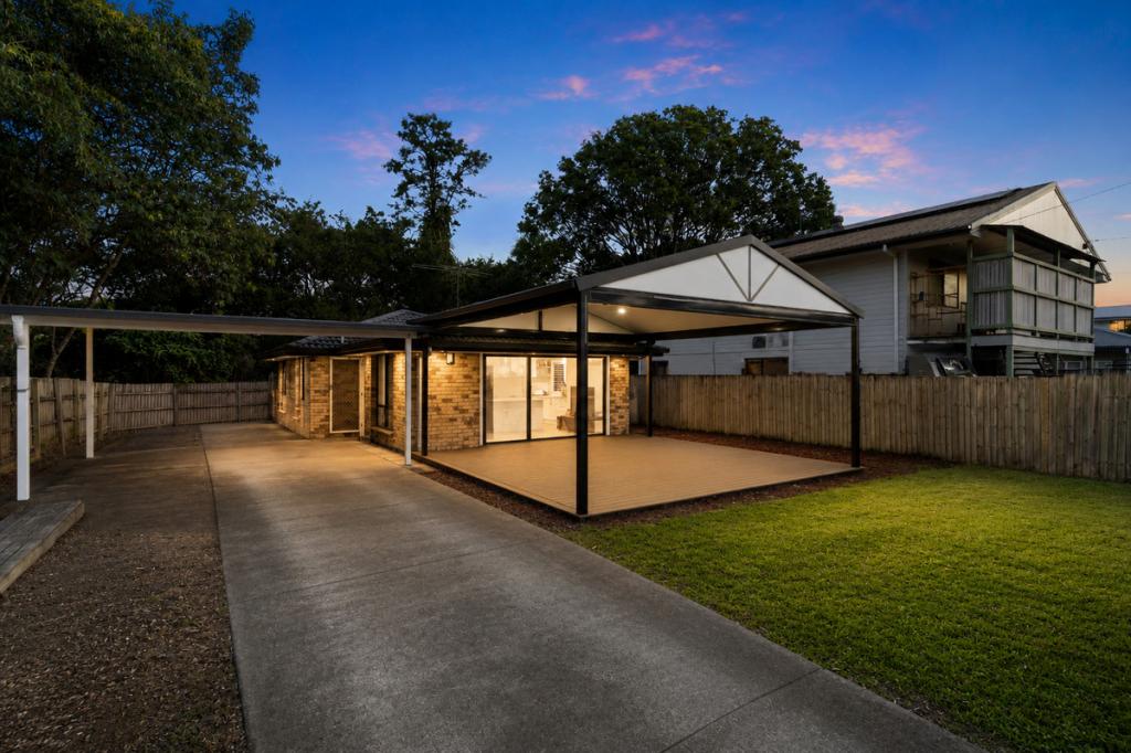 41 Logan Ave, Oxley, QLD 4075