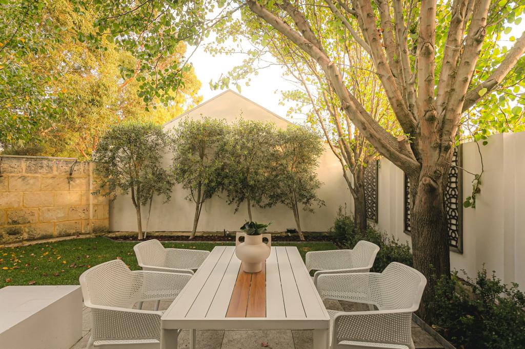 6 Knutsford St, Swanbourne, WA 6010