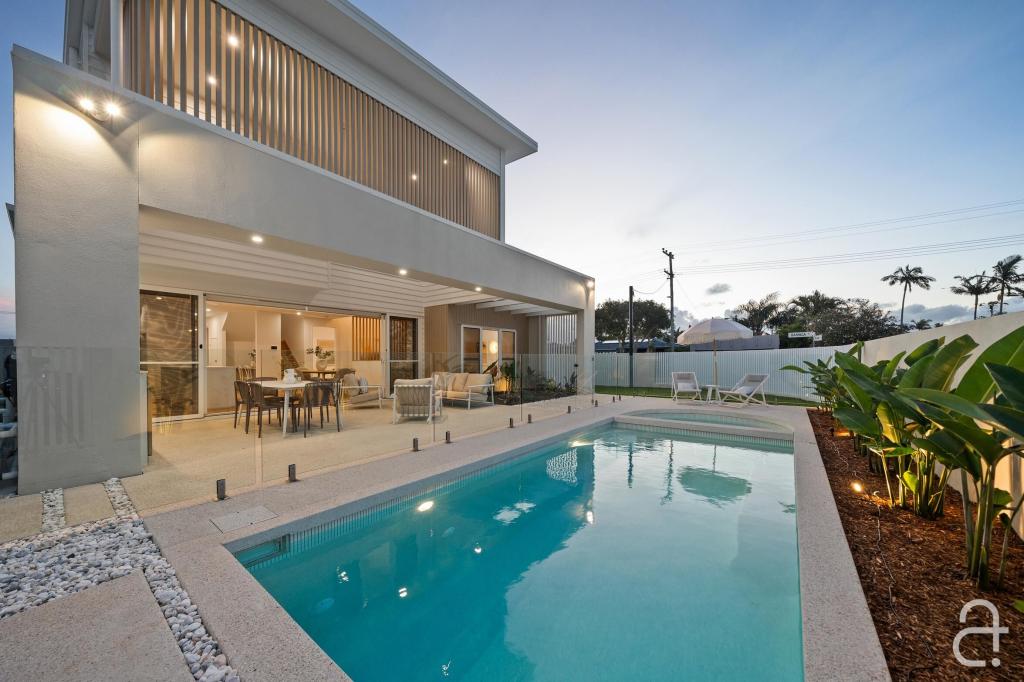 20 Narambi St, Warana, QLD 4575