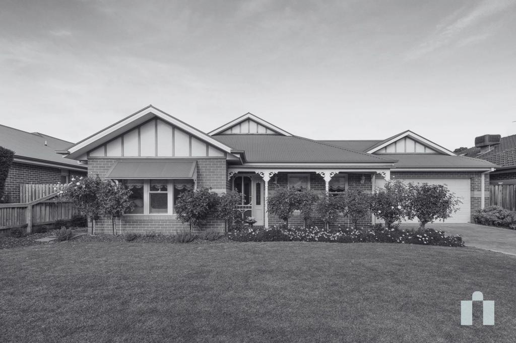 22 DOWNEY DR, DOREEN, VIC 3754