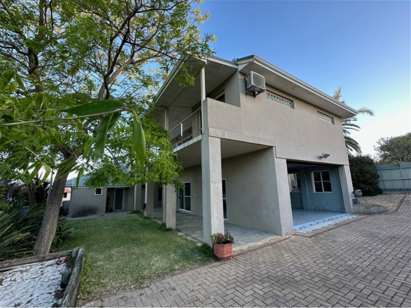 3 Linton Rd, Attadale, WA 6156