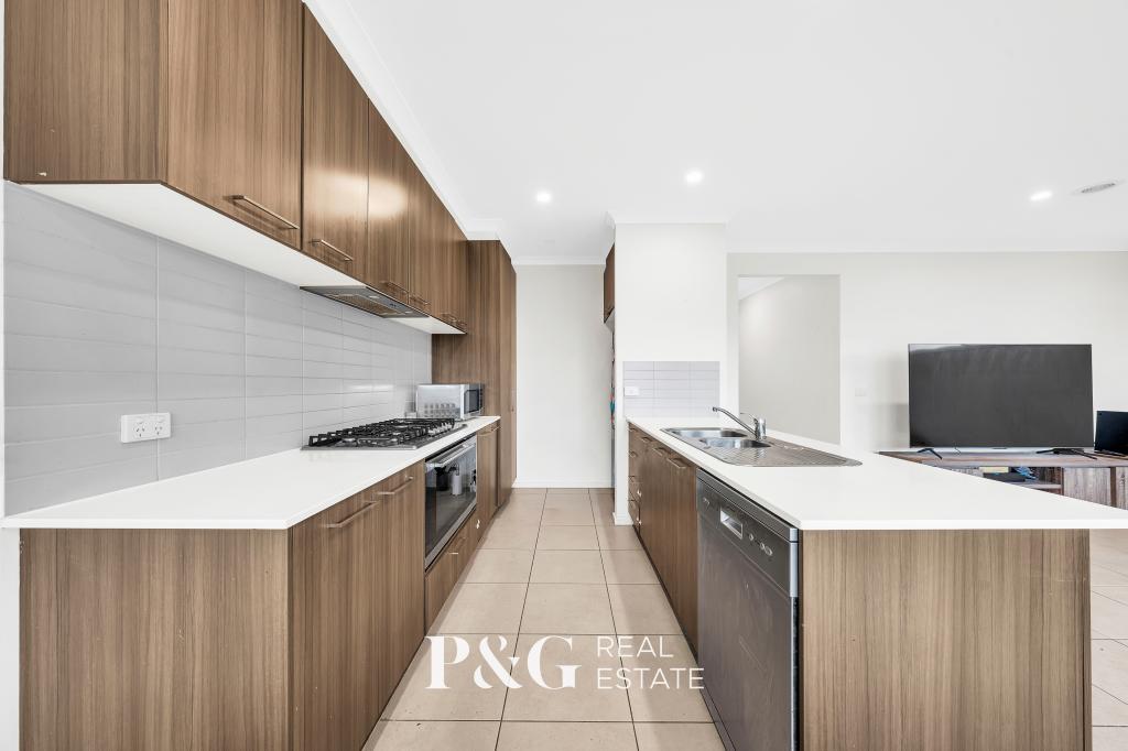 32 Jackwood Dr, Clyde North, VIC 3978