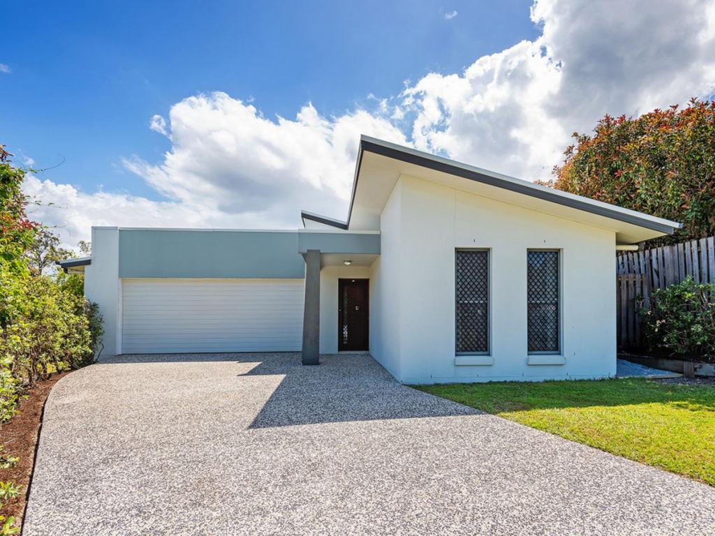 6 Mac Cl, Oxenford, QLD 4210