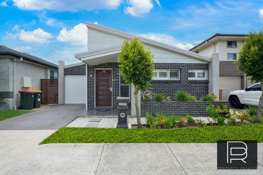 8 Huntington St, Ropes Crossing, NSW 2760