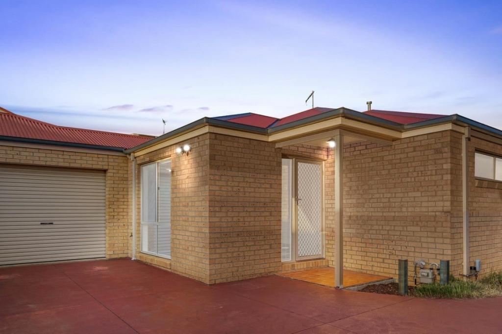 2/22 Francis St, Werribee, VIC 3030