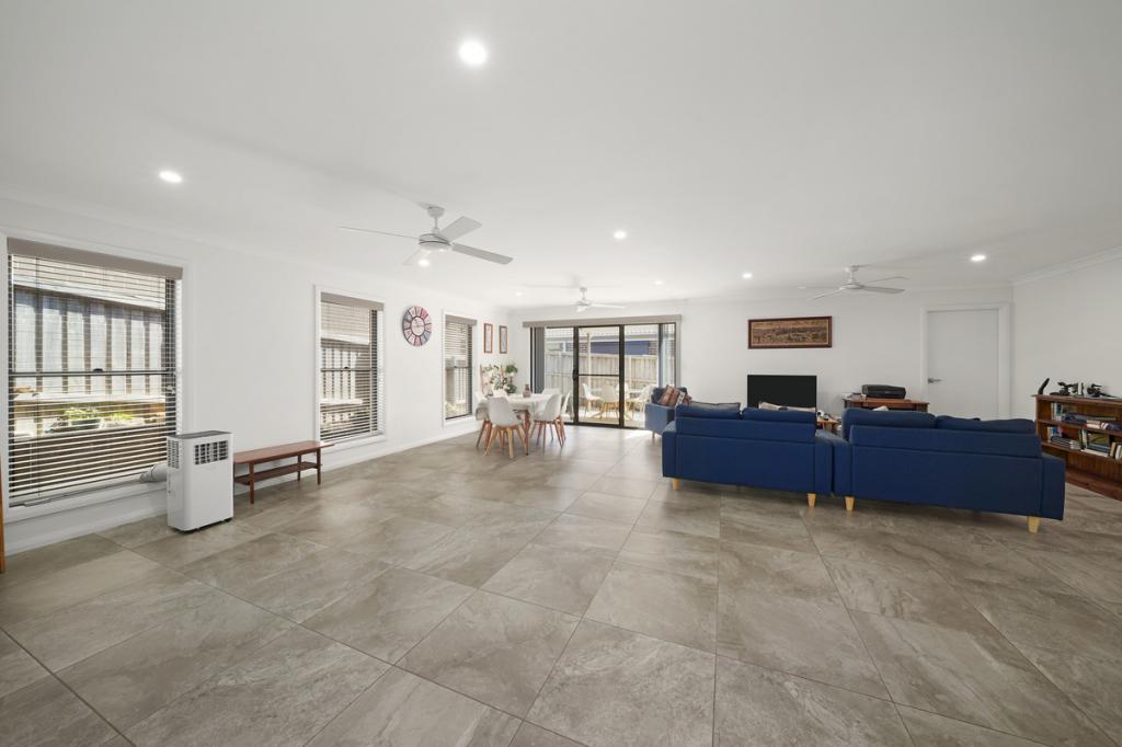 1 Varsity Pkwy, Thrumster, NSW 2444