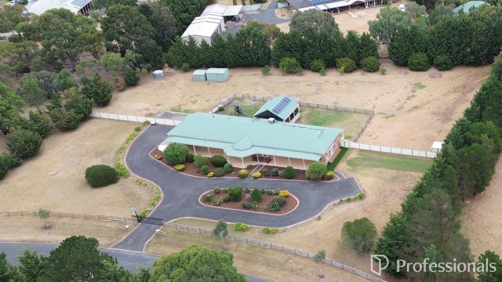 34 Croxton Dr, Kurunjang, VIC 3337