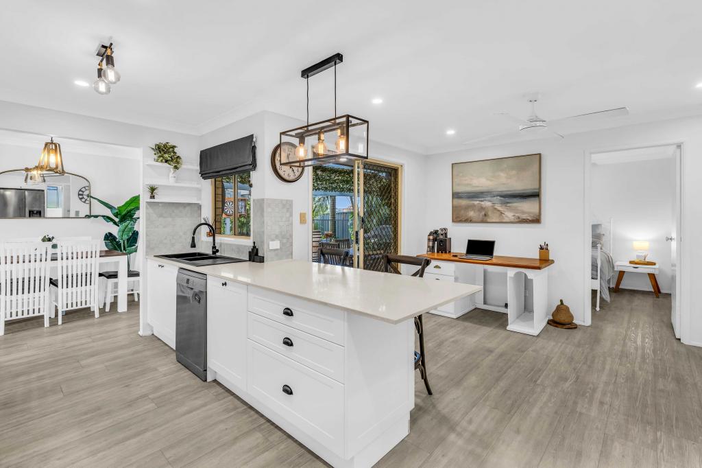 8 Carpenter Ct, Worongary, QLD 4213
