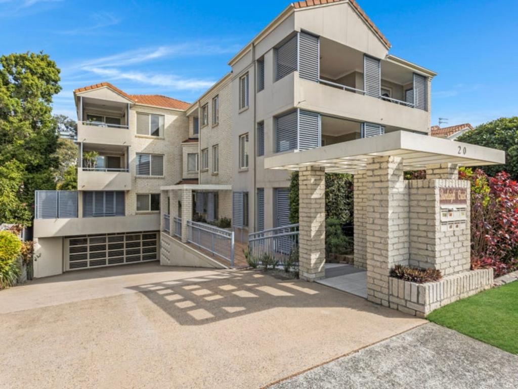 2/20 Stephens St, Burleigh Heads, QLD 4220