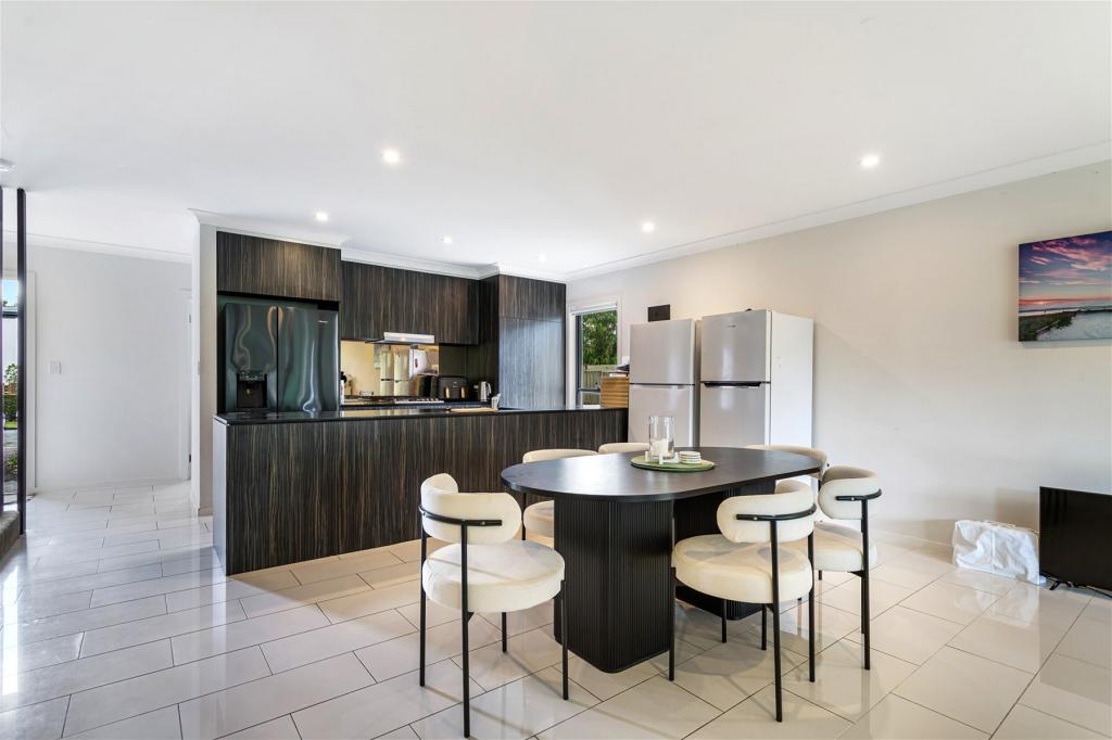 163 North Hill Dr, Robina, QLD 4226