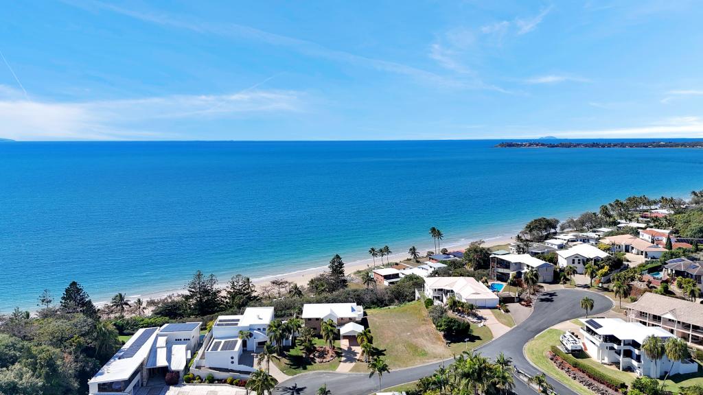 19 SUNRISE PL, BLACKS BEACH, QLD 4740