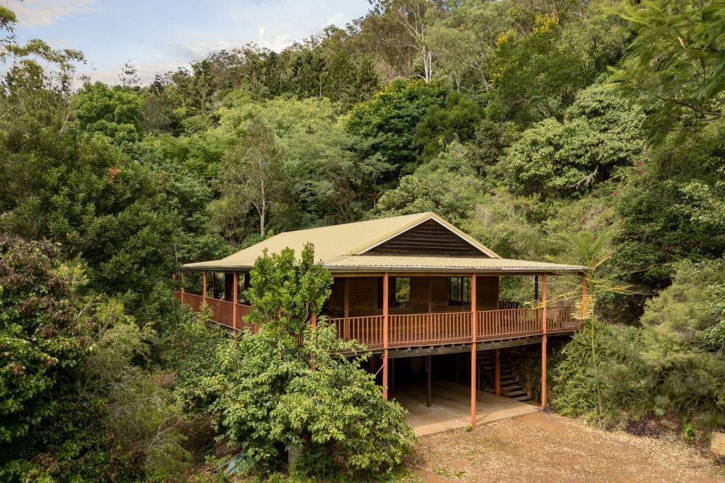 549 Savages Rd, Brookfield, QLD 4069