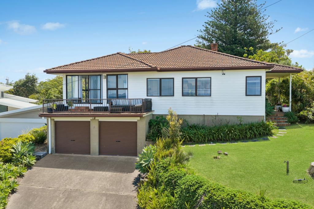 11 BELLEVUE CRES, NORTH AVOCA, NSW 2260
