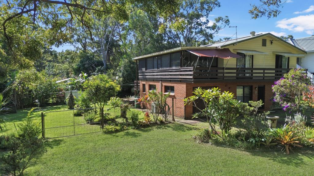19 Noon Muckle St, Macleay Island, QLD 4184
