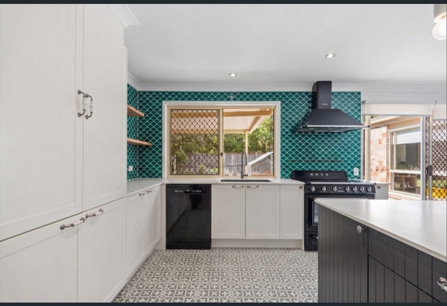 1 Hayward Ave, Cashmere, QLD 4500