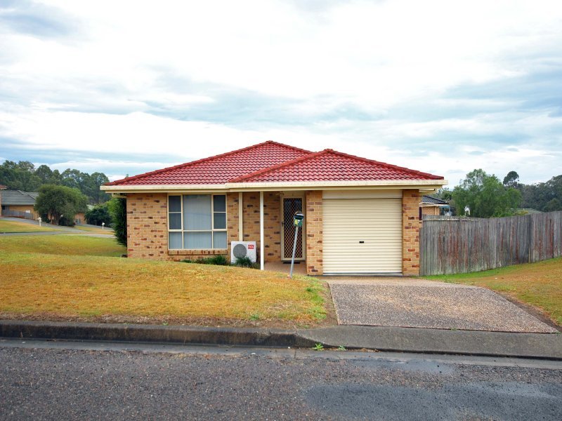 2/2 Narla Pl, Taree, NSW 2430