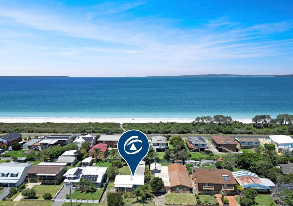 11 Lennox Rd, Callala Beach, NSW 2540