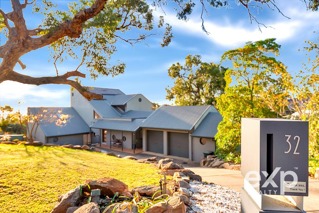 32 Coomurra Dr, Greenwith, SA 5125