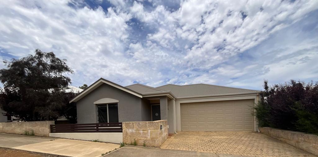 1b Hill St, Boddington, WA 6390