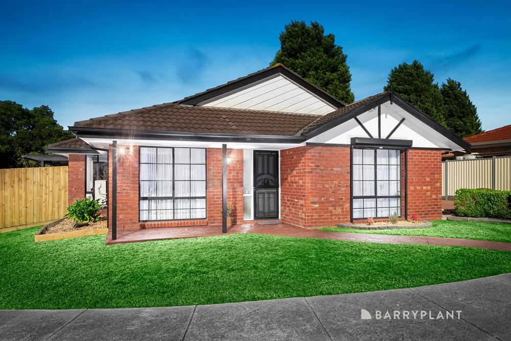 9 DAIMLER CT, EPPING, VIC 3076