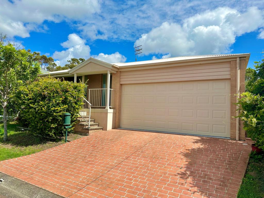 16 ROANOKE DR, LAKE MUNMORAH, NSW 2259