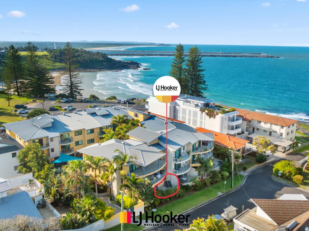 10/4 QUEEN ST, YAMBA, NSW 2464